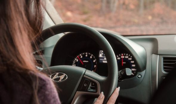 Žene voze sigurnije od muškaraca: Šta kažu studije?