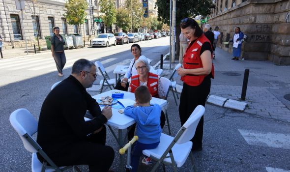 Glavna ulica danas rezervisana za kretanje pešaka i biciklista (FOTO)