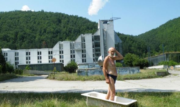 Nije znao da je zatvorena: Kragujevčanin otišao u napuštenu banju, poneo svoju KADU