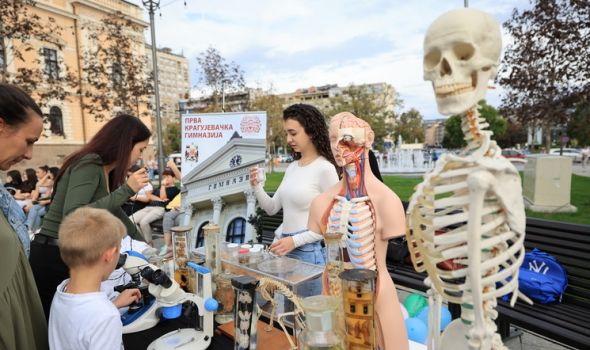 "Nauka na trgu" zagrevanje pred "Noć istraživača" (FOTO)