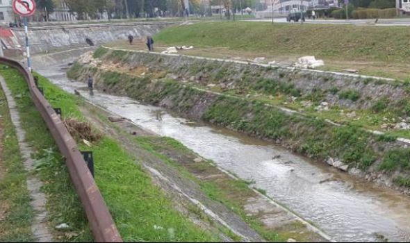 U toku sanacija korita reke Lepenice (FOTO)
